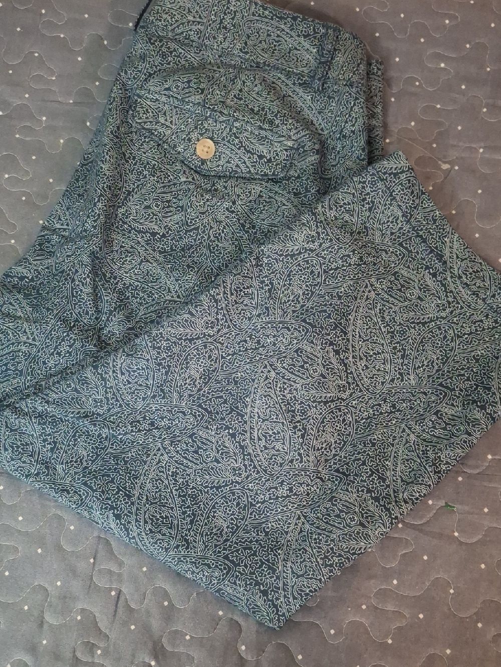 Dockers Blue Paisley Cropped Pants size 8